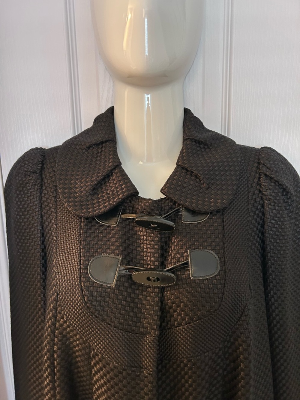 French Connection Vintage 1995 Black Textured Toggle Cape Coat